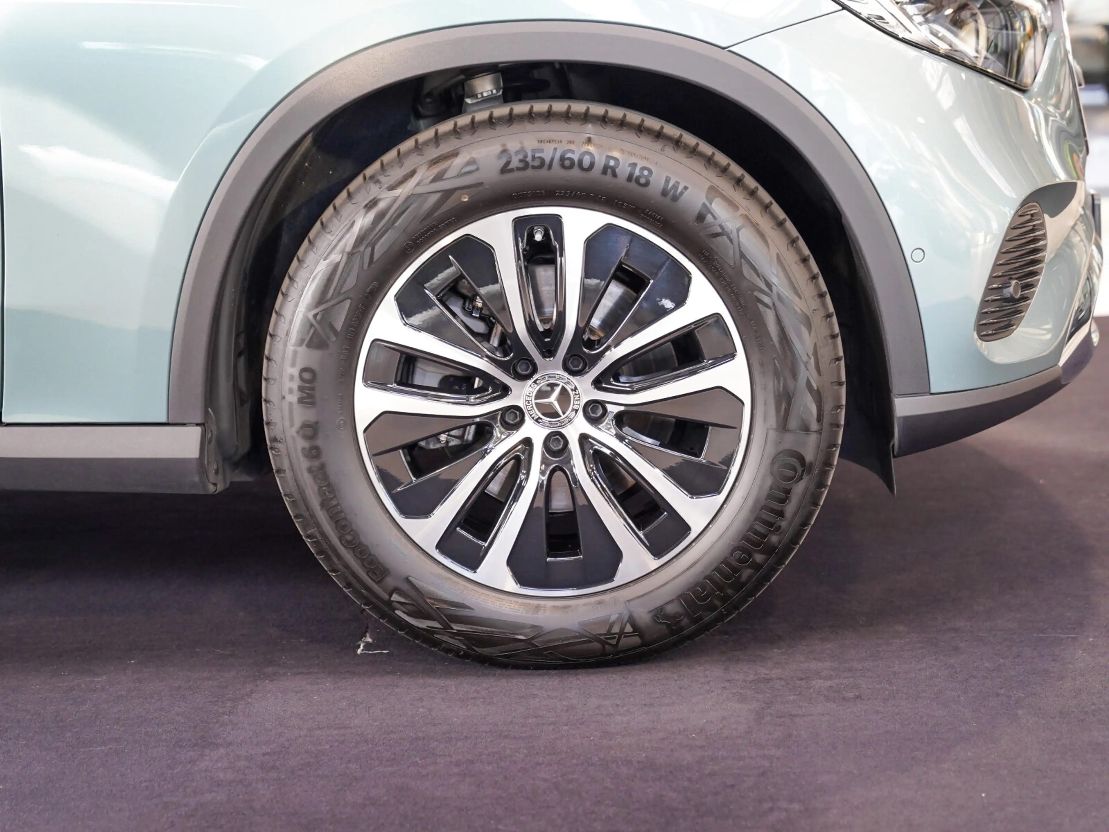 Mercedes-Benz GLC 220 d 4M AVANTGARDE verdesilber Pano AHK DAB — photo 2