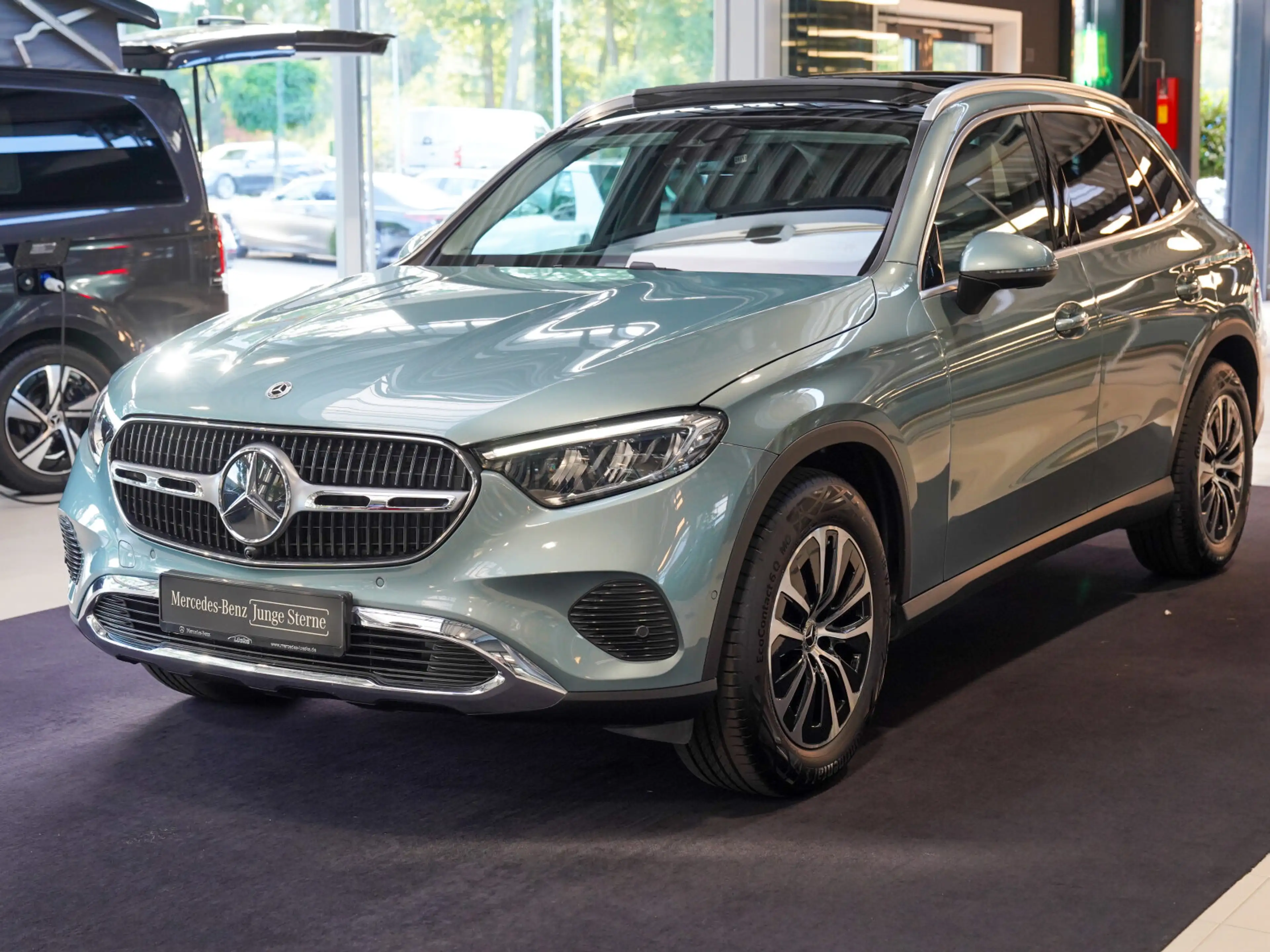 Mercedes-Benz GLC 220 d 4M AVANTGARDE verdesilber Pano AHK DAB — photo 9