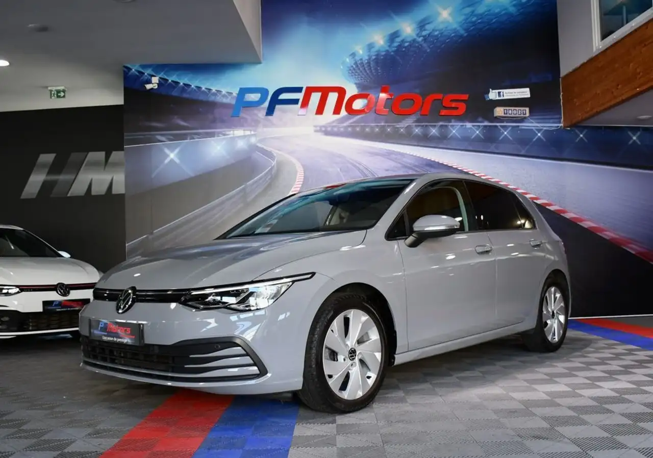 Volkswagen Golf Standard Model