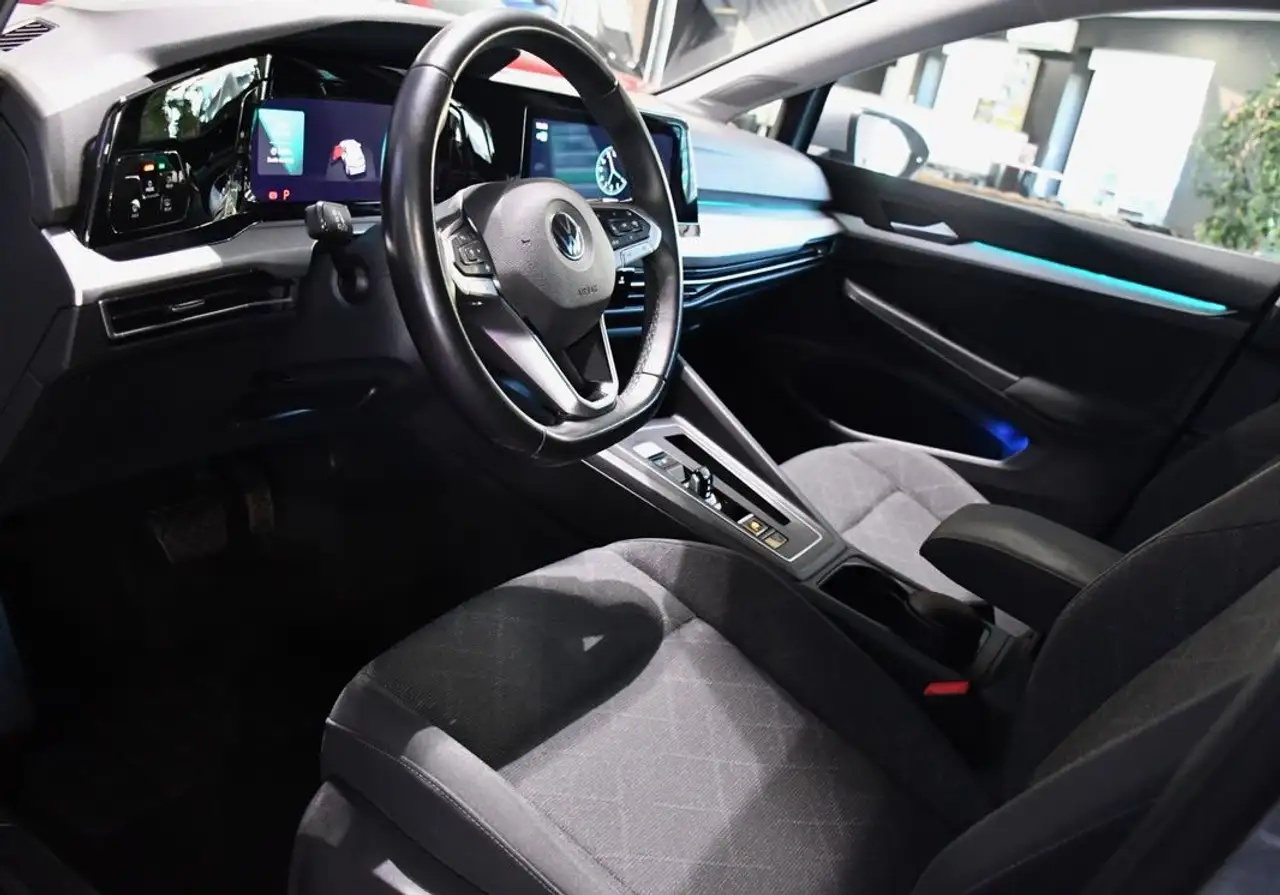 Volkswagen Golf Standard Model — photo 2