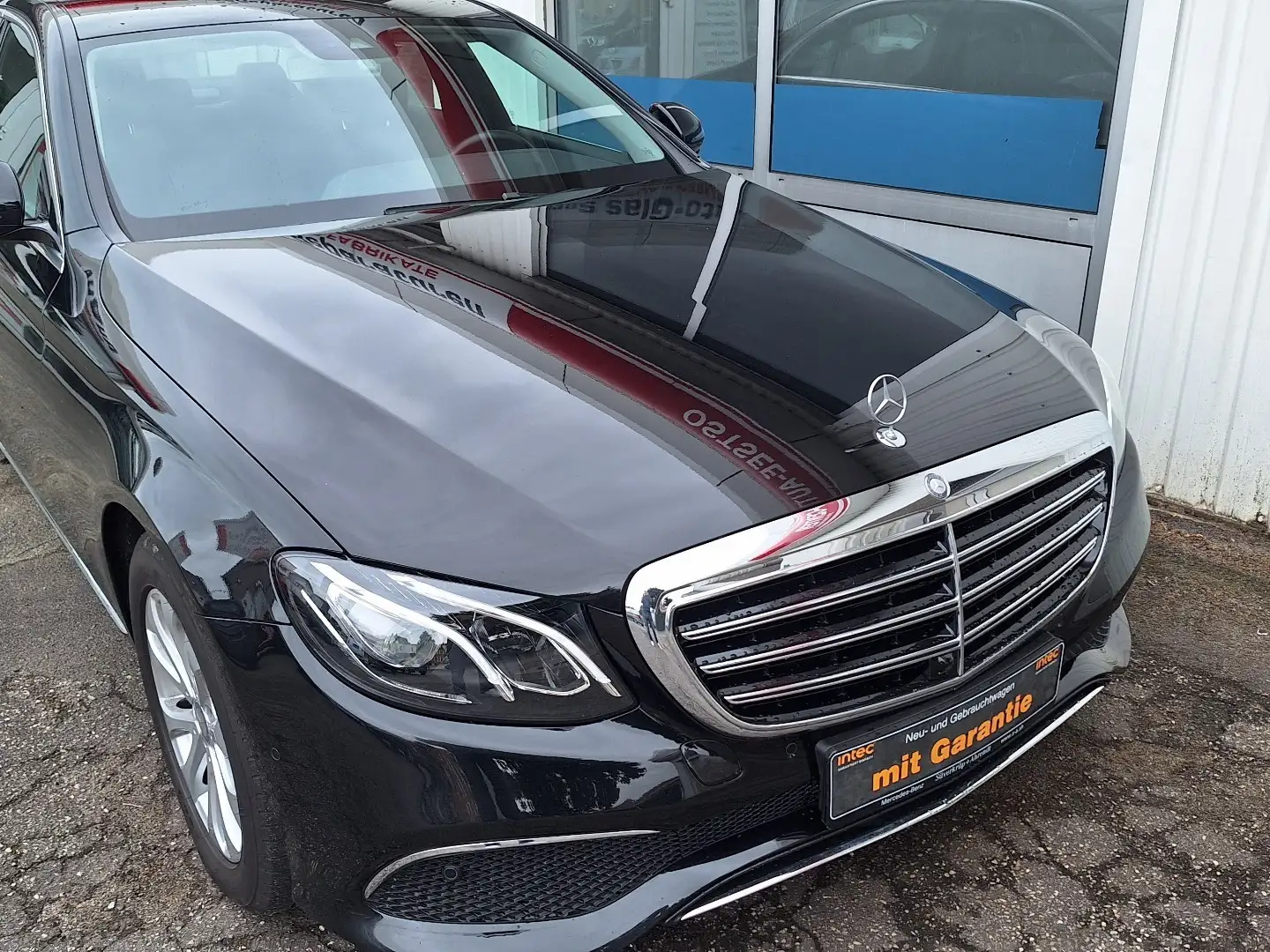Mercedes-Benz E 220 d 9G-TRONIC E Klasse W213 AUTOMATIK NEUWERTIG Schwarz - 1