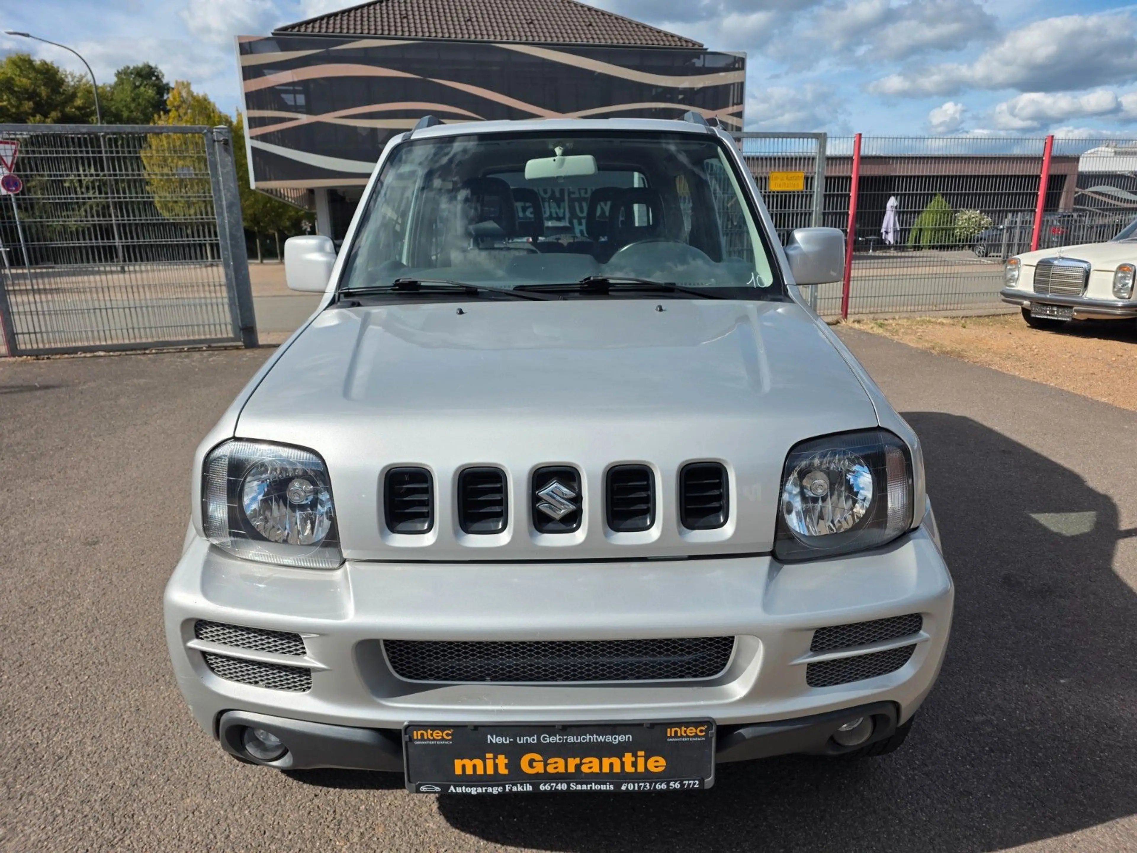Suzuki Jimny 4x4 Automatik+AHK+Klima+TÜV neu — photo 5