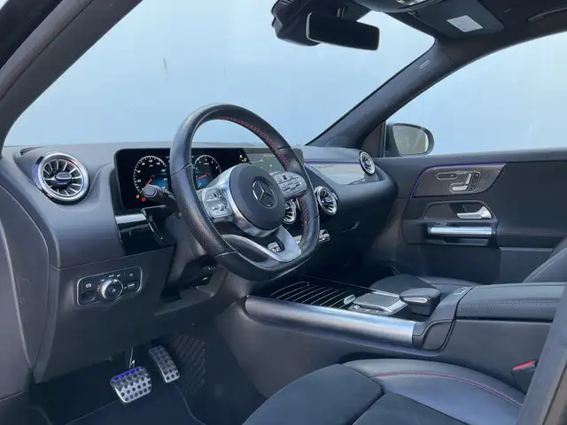 Mercedes-Benz Gla Class view 13