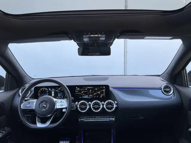 Mercedes-Benz Gla Class view 4