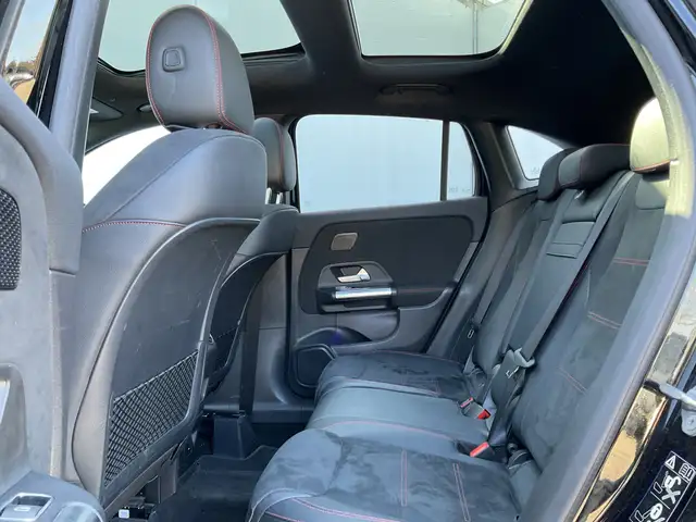 Mercedes-Benz Gla Class view 10