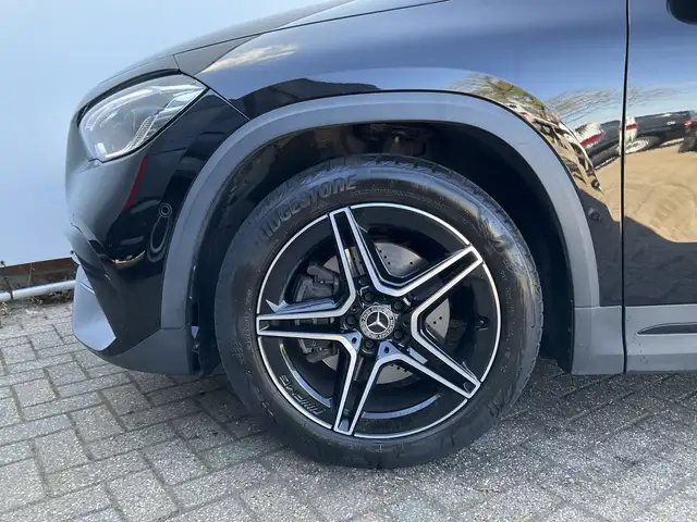 Mercedes-Benz Gla Class view 12