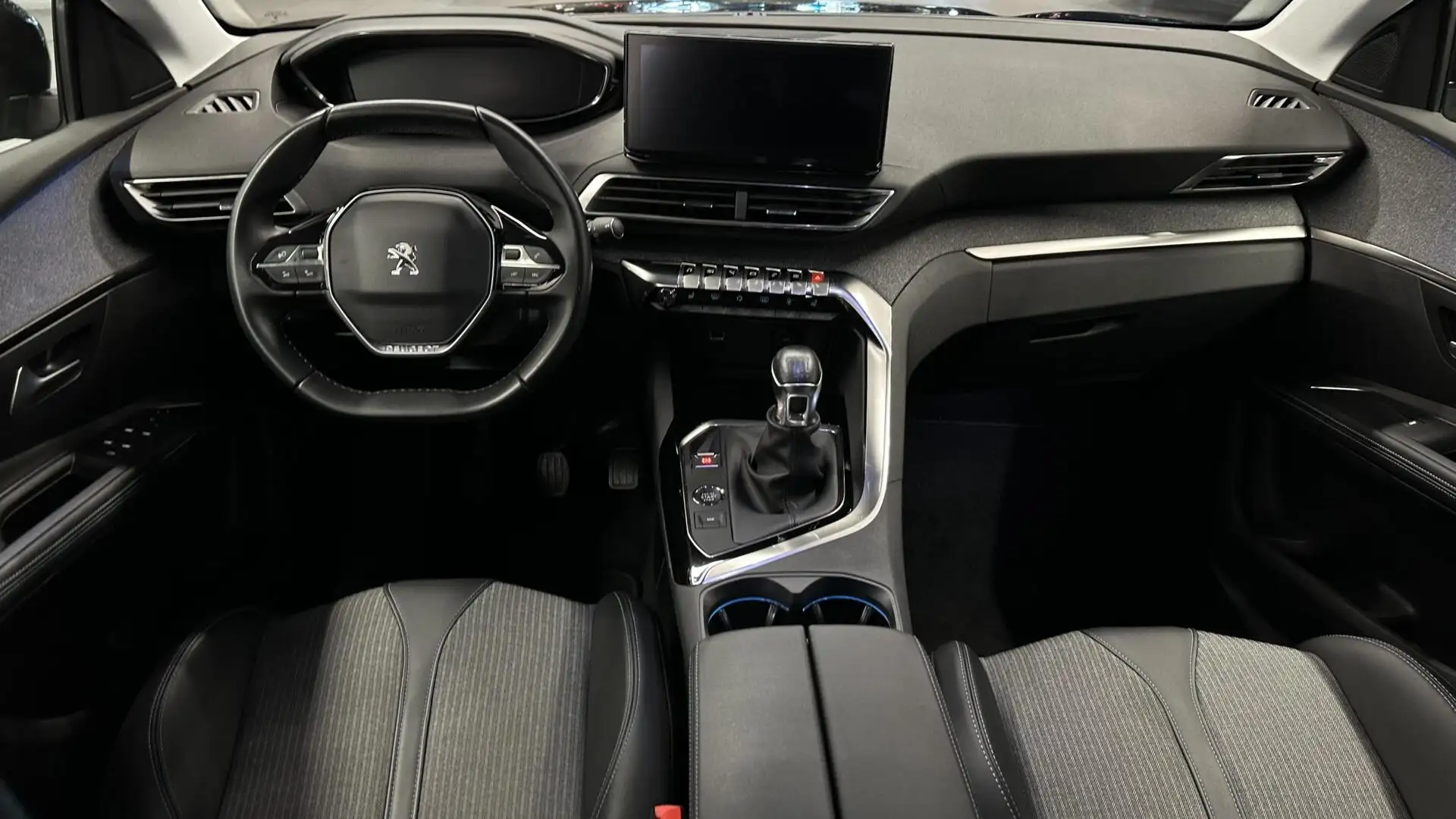 Peugeot 5008 1.2 PureTech Blue Lease Allure TREKHAAK CAMERA LM Nero - 2