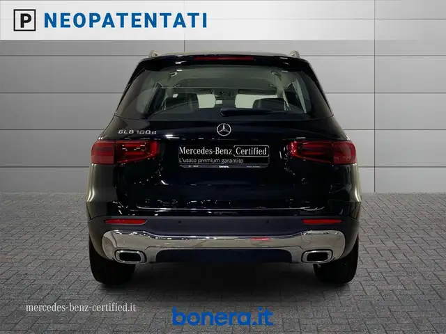 Mercedes-Benz GLB view 5