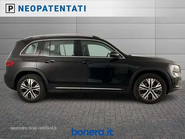 Mercedes-Benz GLB view 6