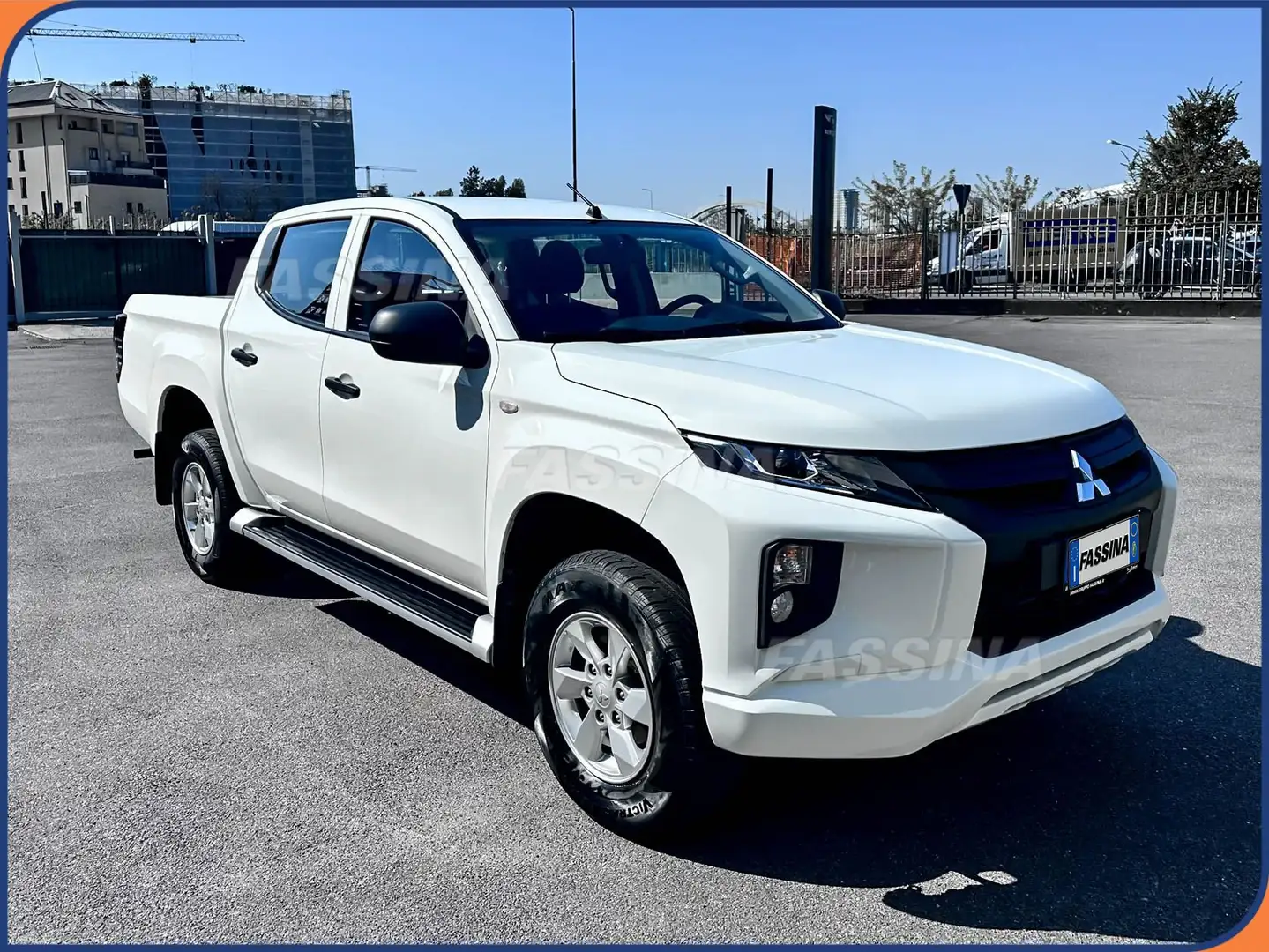 Mitsubishi L200 2.3 D Double Cab 4x4  Connect 150CV Blanco - 1
