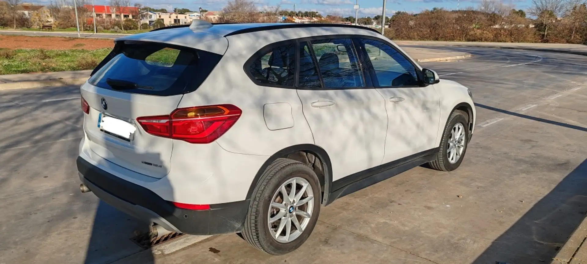 BMW X1 sDrive 18d Business Blanco - 2