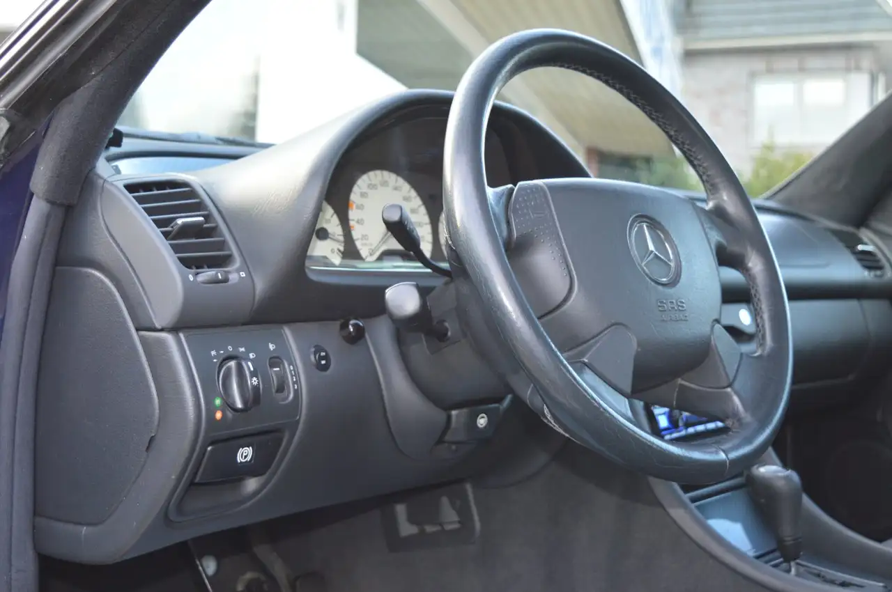Mercedes-Benz CLK 200 Coupe (208) Sport Automatik Glasschiebedach Klima, foto 3