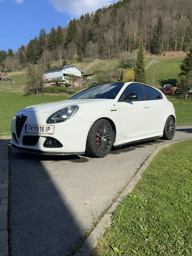 Alfa Romeo Giulietta 1750 TBi Quadrifoglio Verde - 1