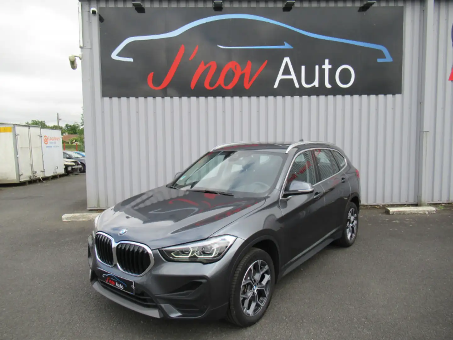 BMW X1 (F48) SDRIVE18IA 136CH BUSINESS DESIGN DKG7 Grijs - 1