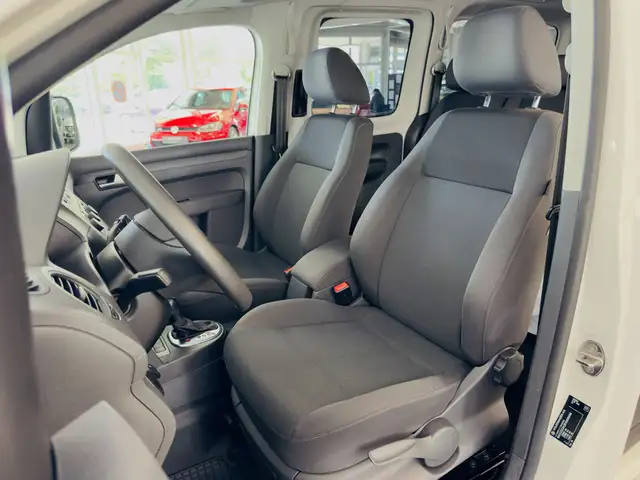 Volkswagen Caddy view 12
