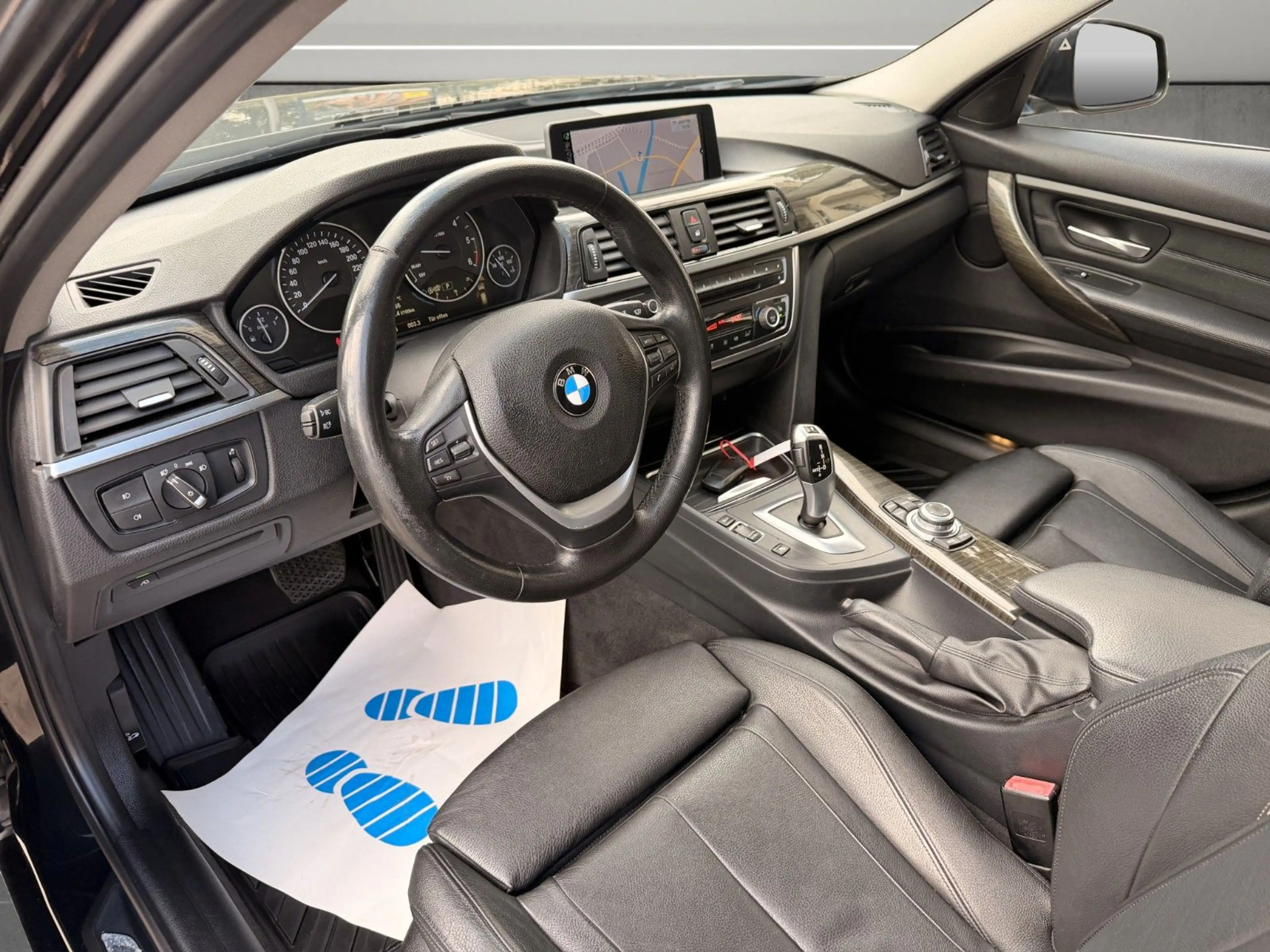 BMW 330 d Touring Luxury *Automatik*Panorama*Navi Pr — photo 7