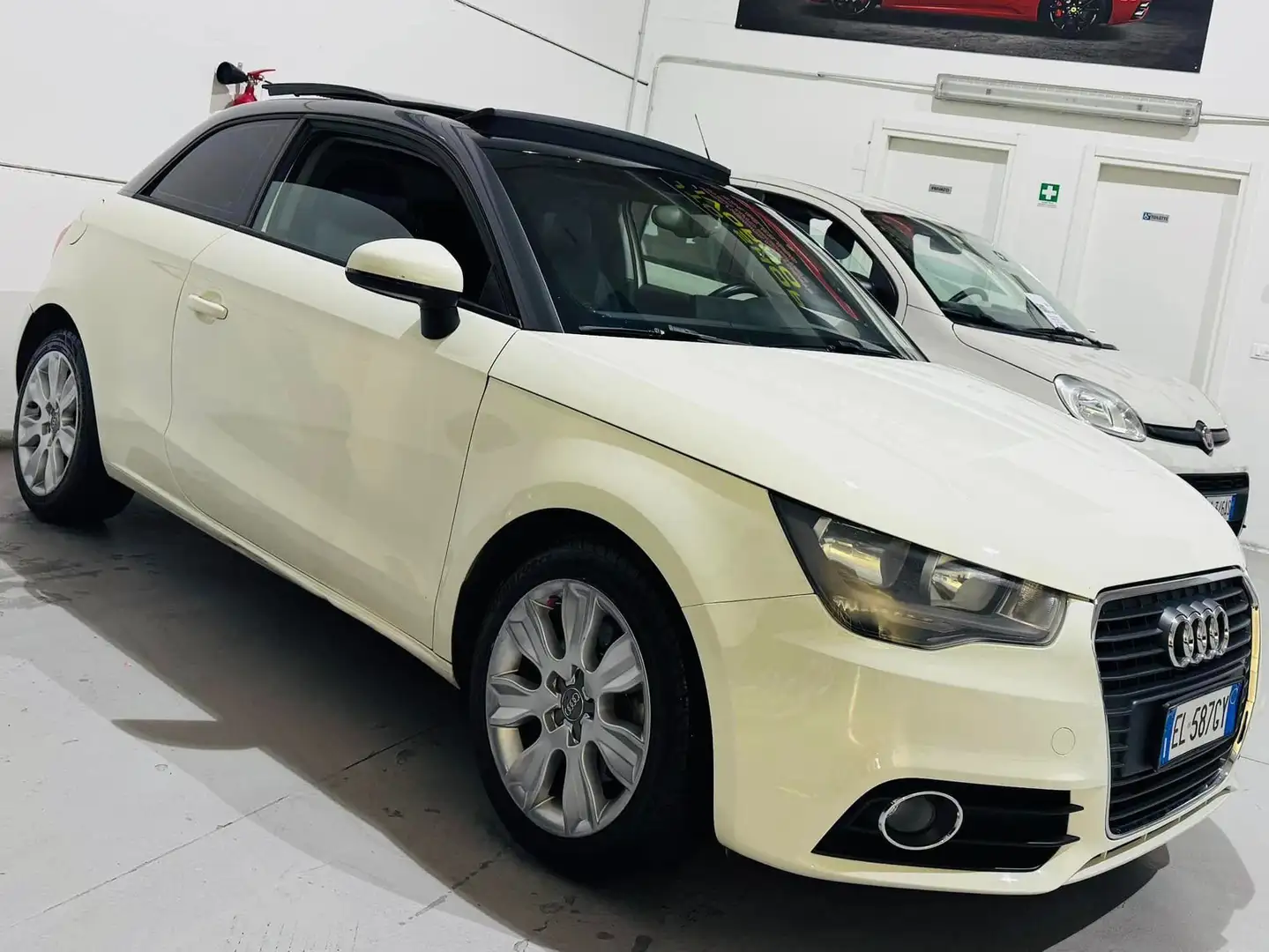Audi A1 A1 1.4 tfsi Ambition 122cv s-tronic Bianco - 1