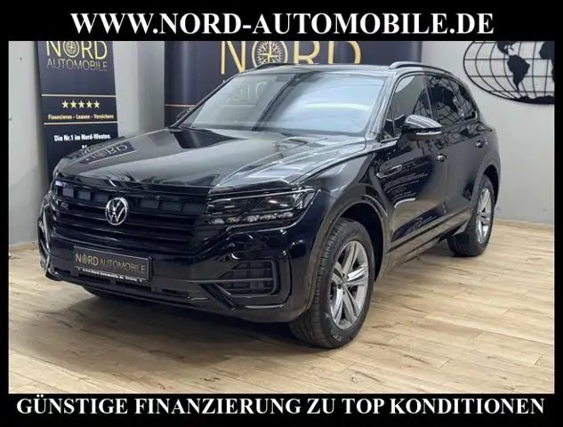 Volkswagen Touareg view 6