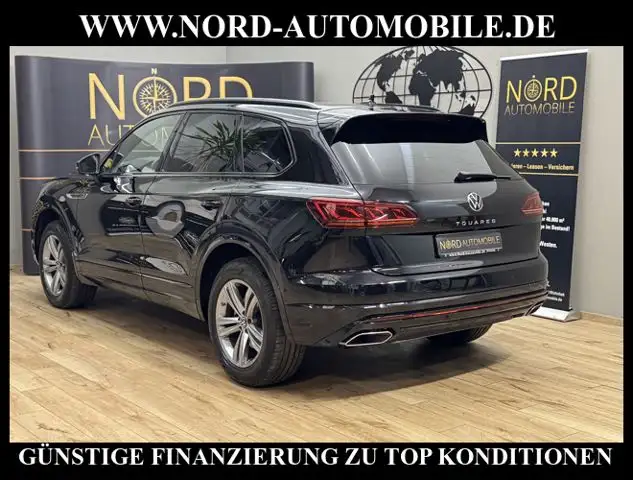 Volkswagen Touareg view 9