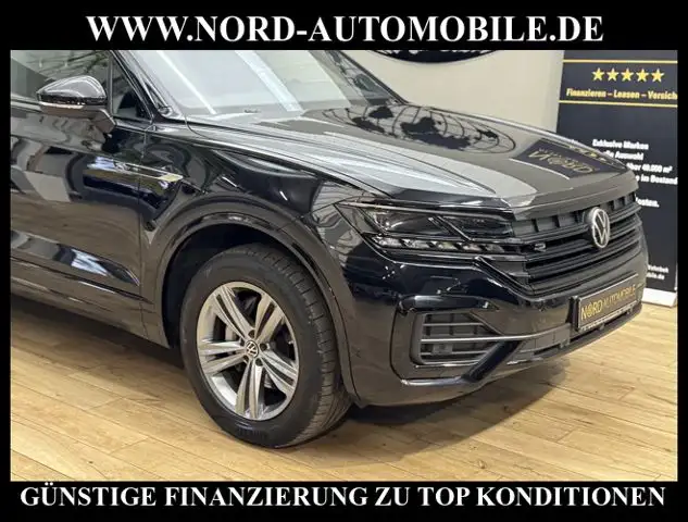 Volkswagen Touareg view 12