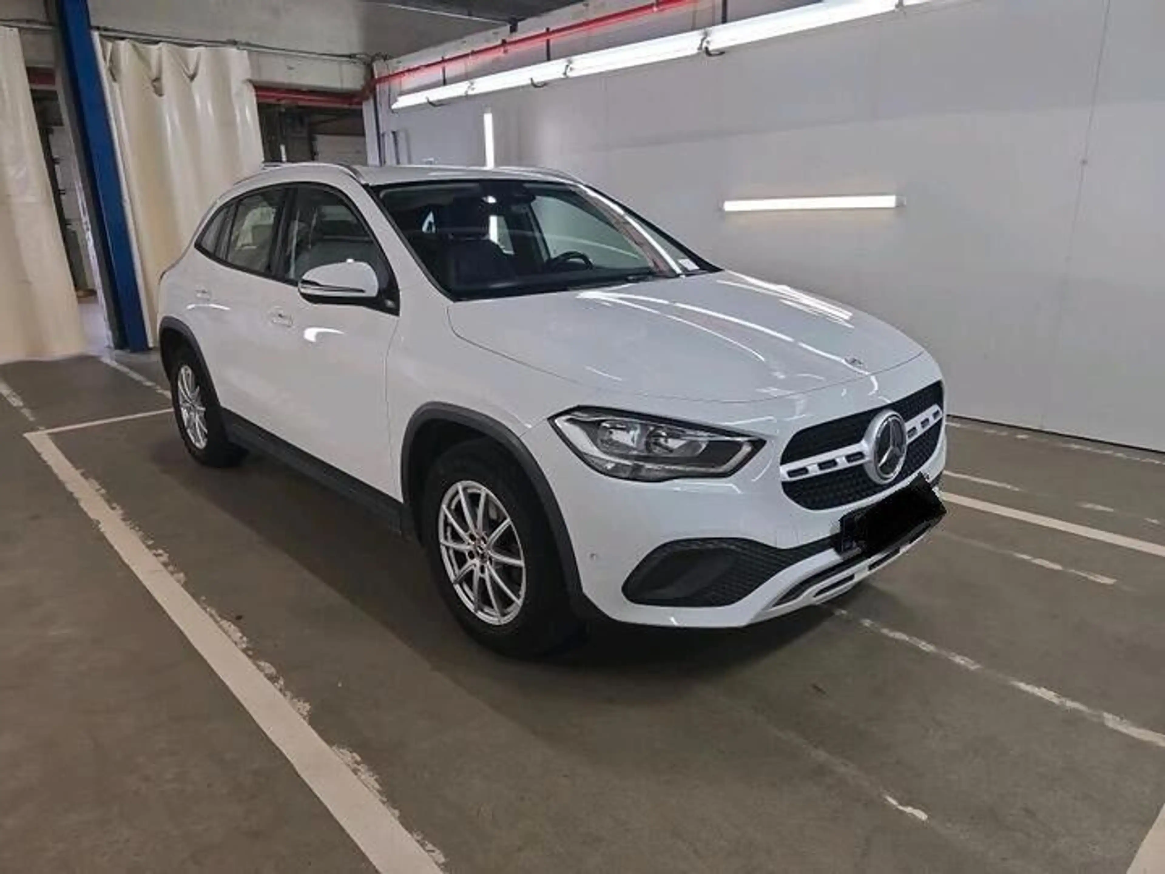 Mercedes-Benz GLA 180 d Business Solution 85kW,Autom,Leder — photo 2