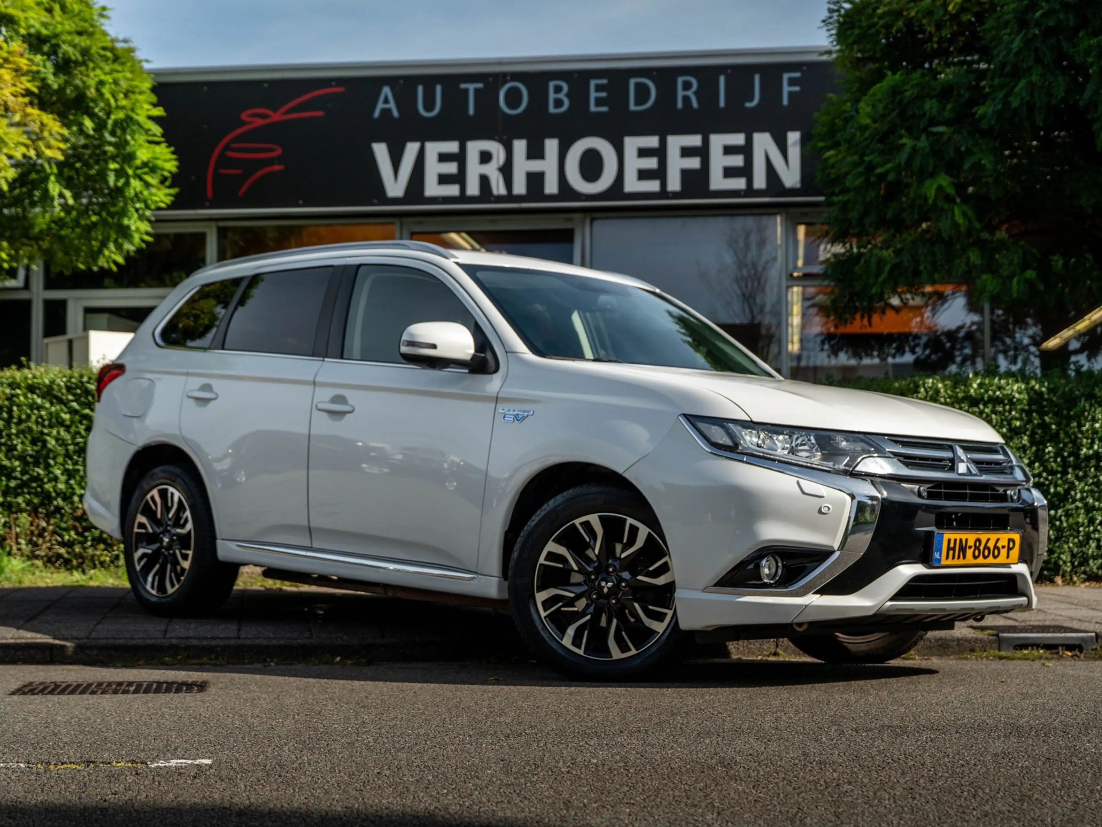 Mitsubishi Outlander 2.0 PHEV instyle+ DEALERONDERHOUDEN/STOEL- & STUUR — photo 6