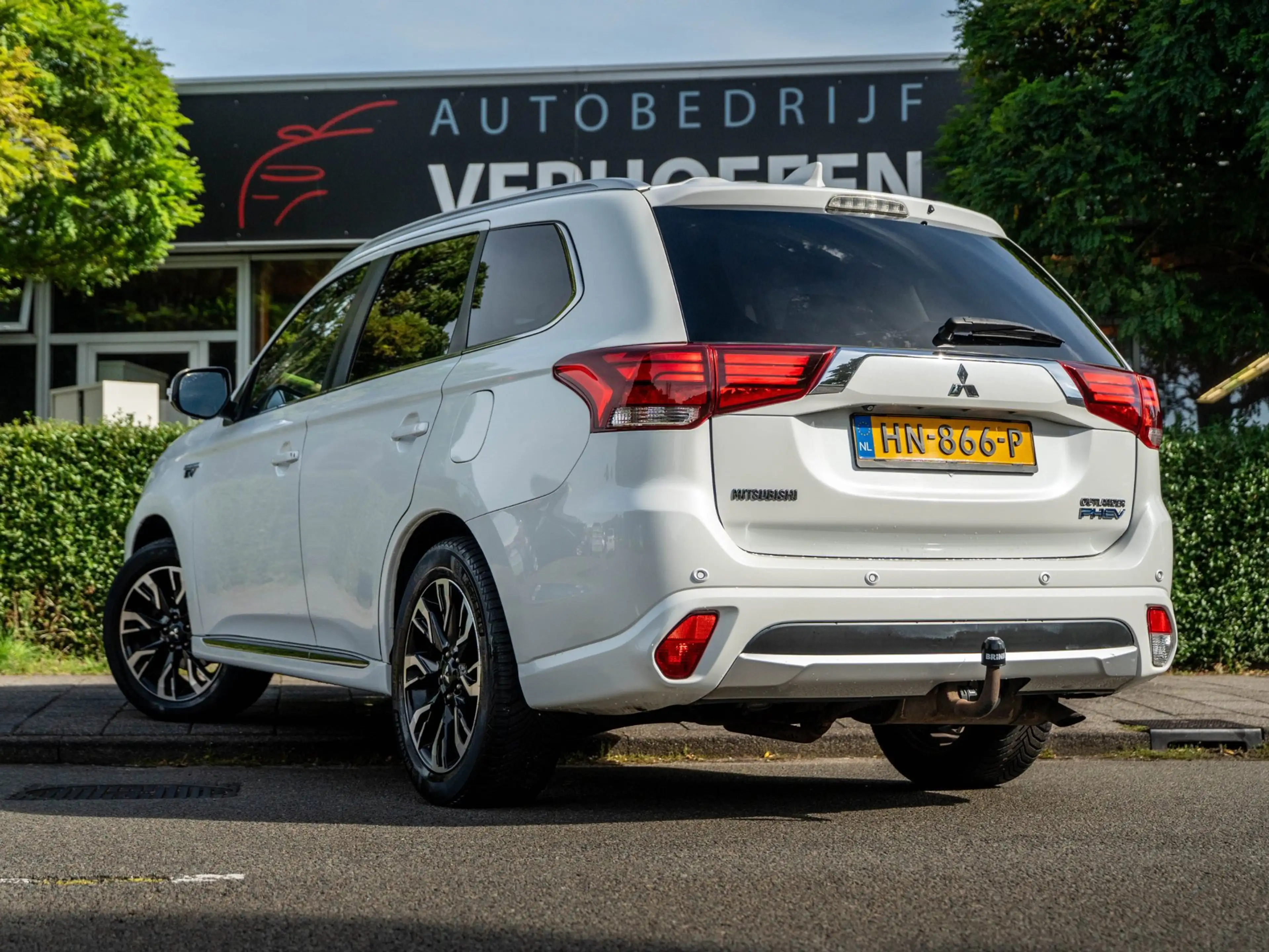 Mitsubishi Outlander 2.0 PHEV instyle+ DEALERONDERHOUDEN/STOEL- & STUUR — photo 13