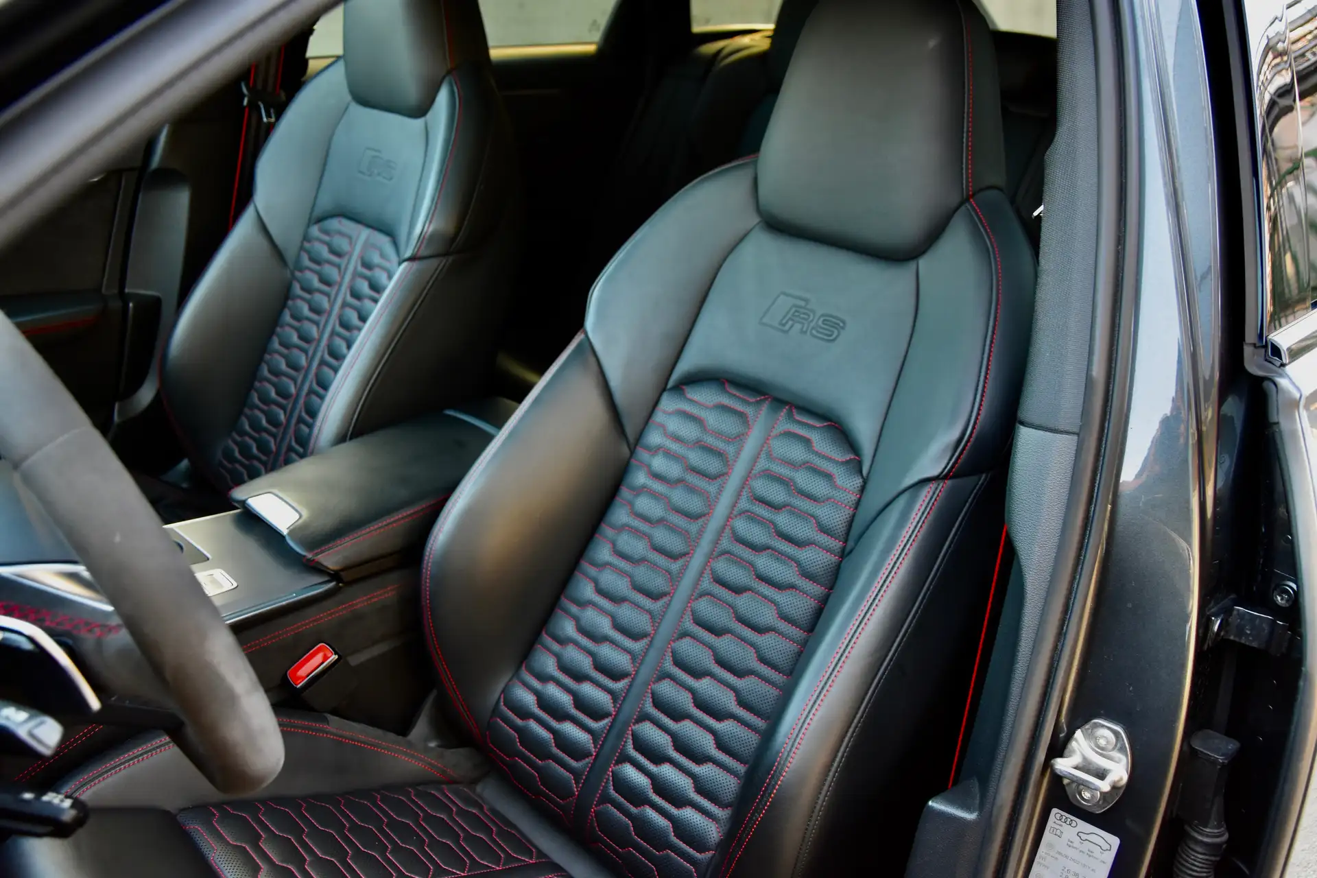 Audi RS6 4.0 TFSI 2020 회색 사진 4