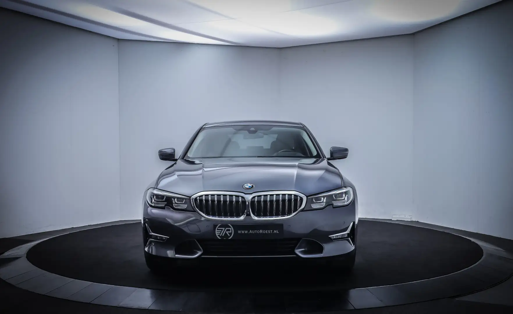 BMW 330 3-serie 330iA LUXURY LED | LEDER | MEMORY | 360CAM Grau - 2