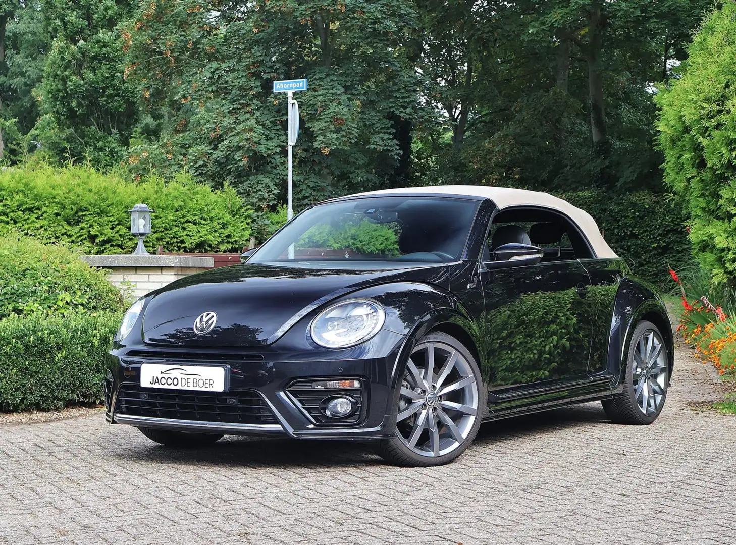 Volkswagen Beetle Cabriolet 1.4 TSI R-Line 150pk Schwarz - 1