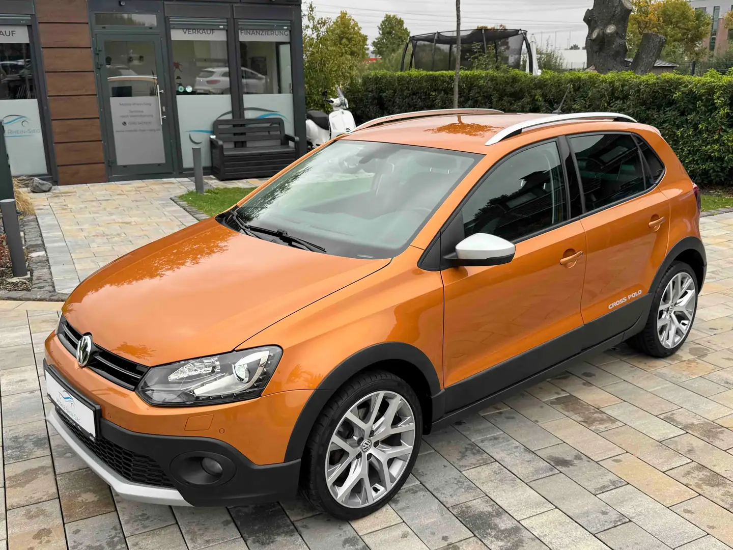 Volkswagen Polo CrossPolo TSI *1Hand*PDC*SHZ* Orange - 1
