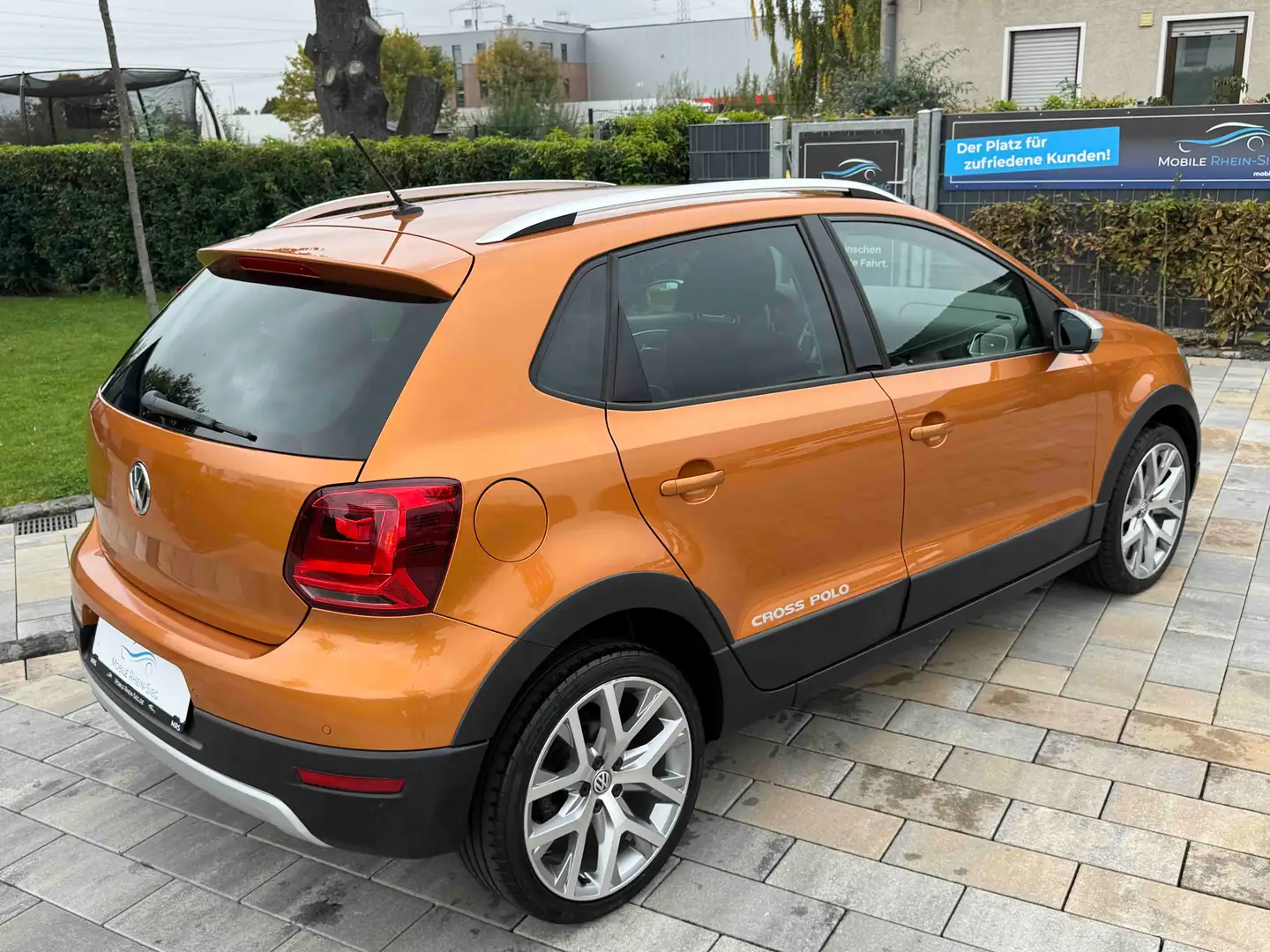 Volkswagen Polo CrossPolo TSI *1Hand*PDC*SHZ* Orange - 2