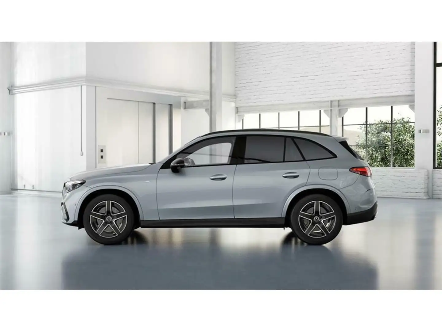 Mercedes-Benz GLC 300 e 4MATIC Plateado - 2