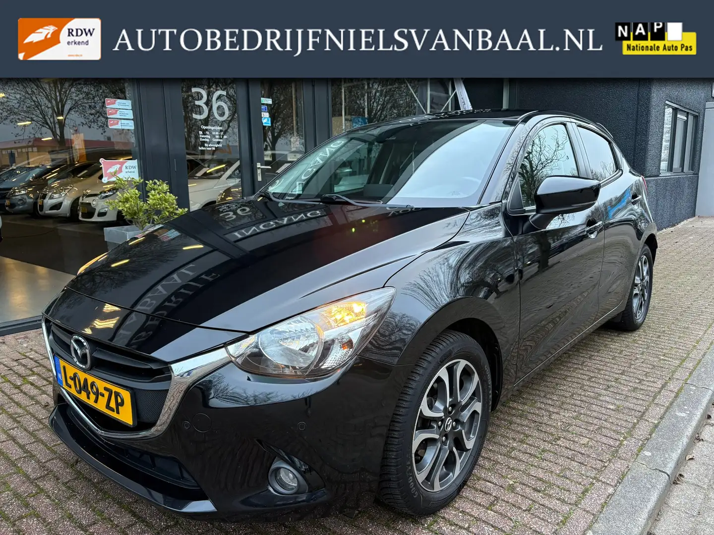 Mazda 2 1.5 Skyactiv-G Skylease+ Navi/Cruise/Airco/PDC Zwart - 1