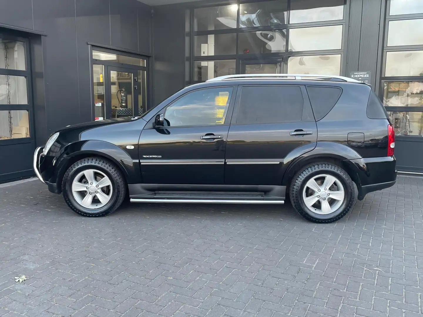 SsangYong Rexton RX 270 XVT | Grijs kenteken | 3200 kg Trekgewicht Black - 2