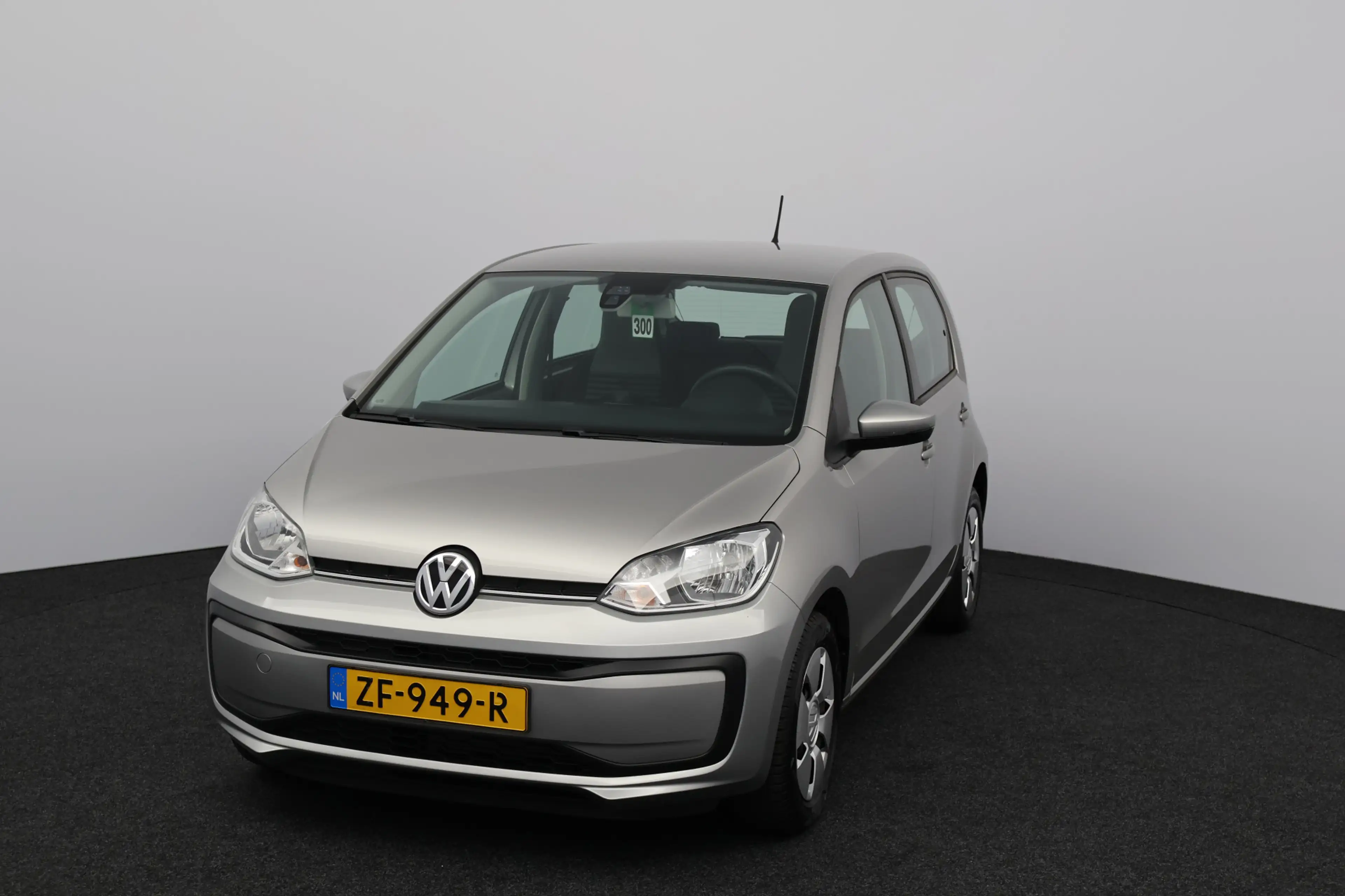 Volkswagen up! 1.0 BMT move up!/ Maps+More/ 5-DRS/ Airco!/ Radio- — photo 7