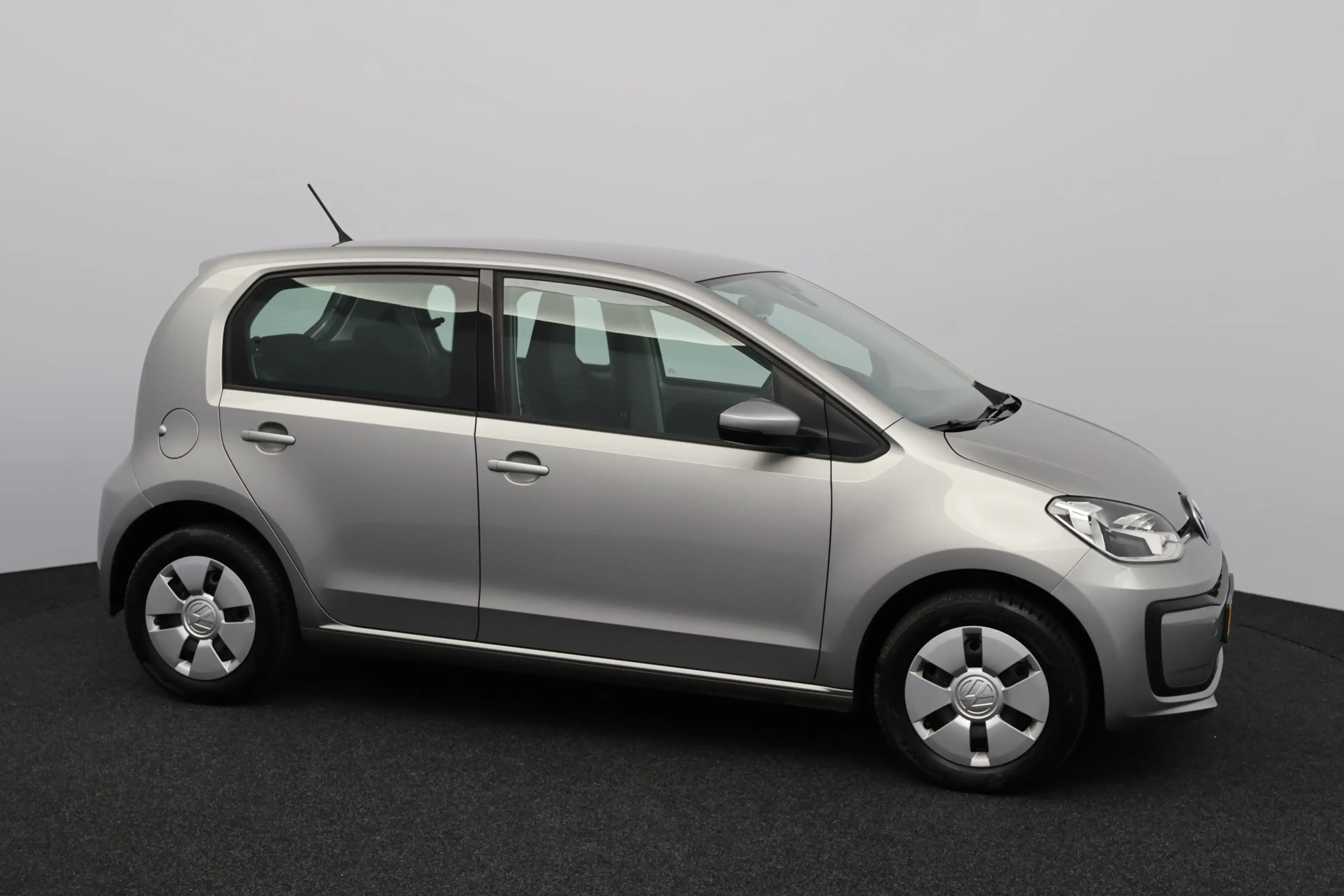 Volkswagen up! 1.0 BMT move up!/ Maps+More/ 5-DRS/ Airco!/ Radio- — photo 10