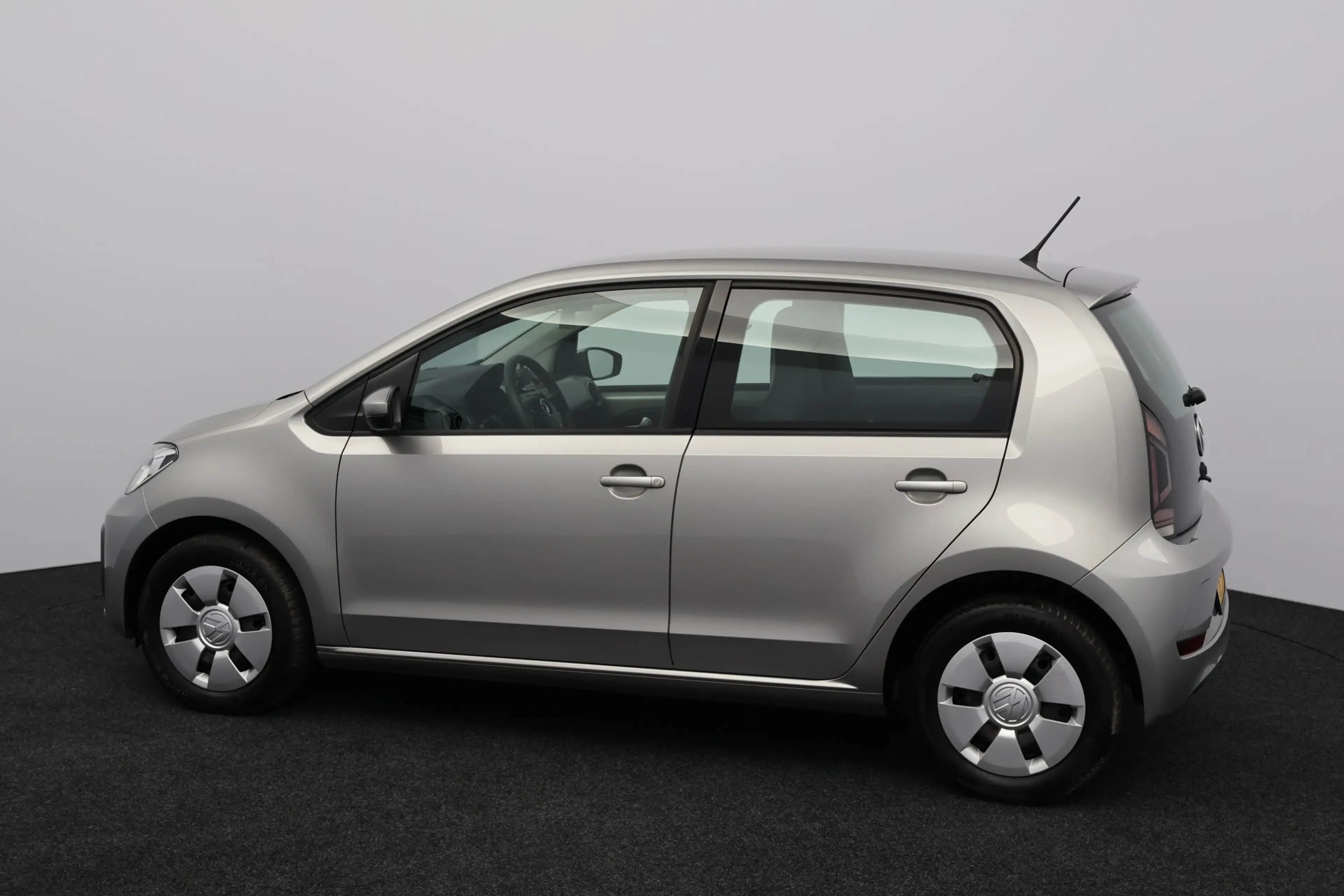 Volkswagen up! 1.0 BMT move up!/ Maps+More/ 5-DRS/ Airco!/ Radio- — photo 3
