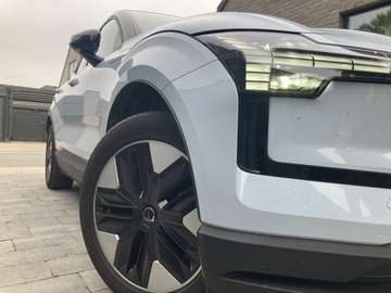 51 kWh RWD Single Motor Plus