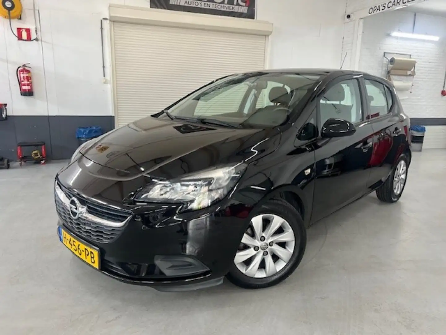 Opel Corsa-e 1.2, Bluetooth, Airco, All season banden, 5 deurs Zwart - 1