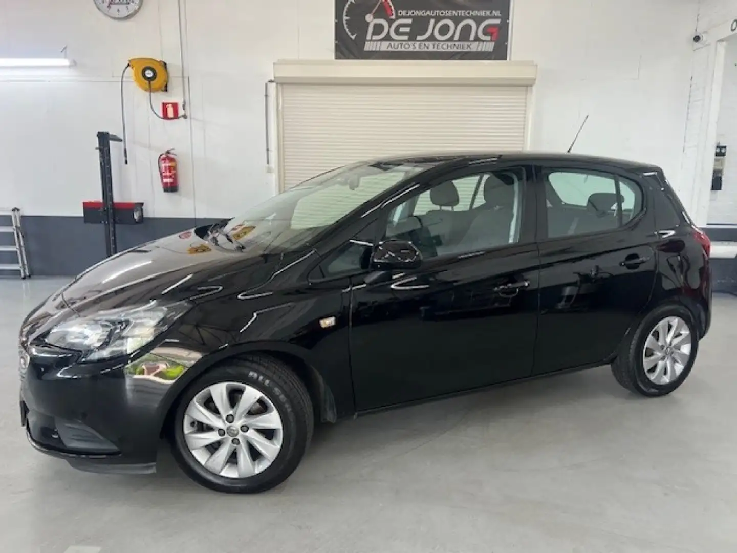 Opel Corsa-e 1.2, Bluetooth, Airco, All season banden, 5 deurs Zwart - 2