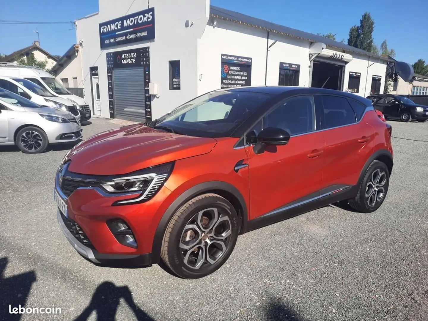 Renault Captur II INTENS 56450KMS TRES BON ETAT COULEUR ROUGE FEU Rouge - 1