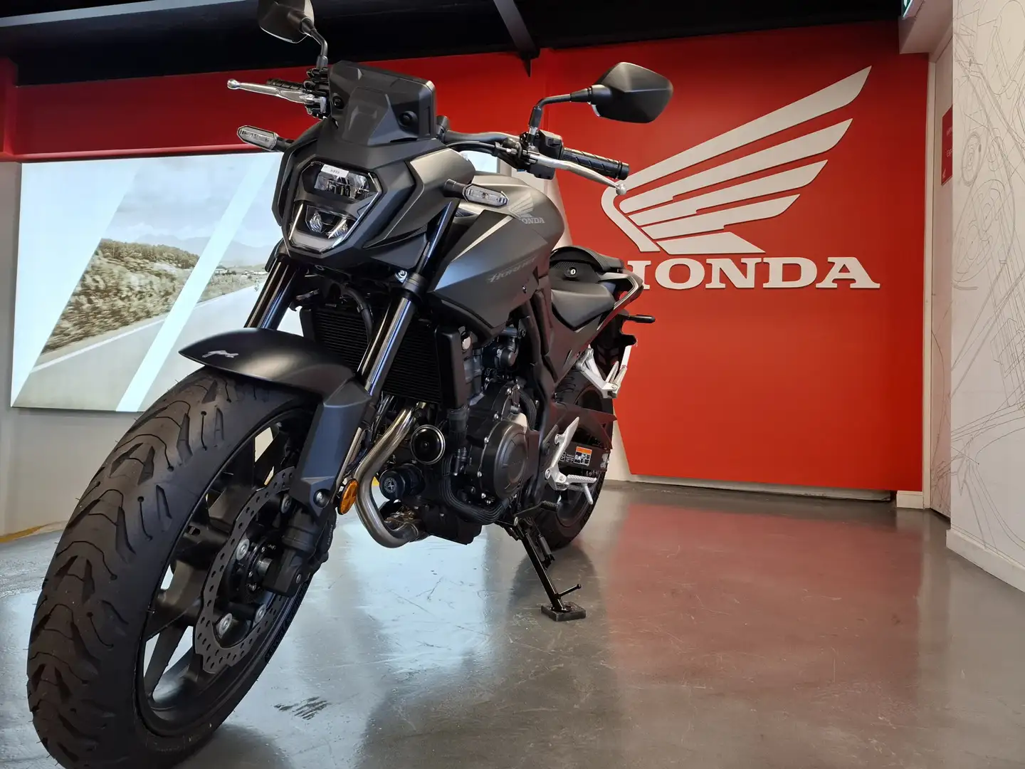 Honda Hornet Noir - 1