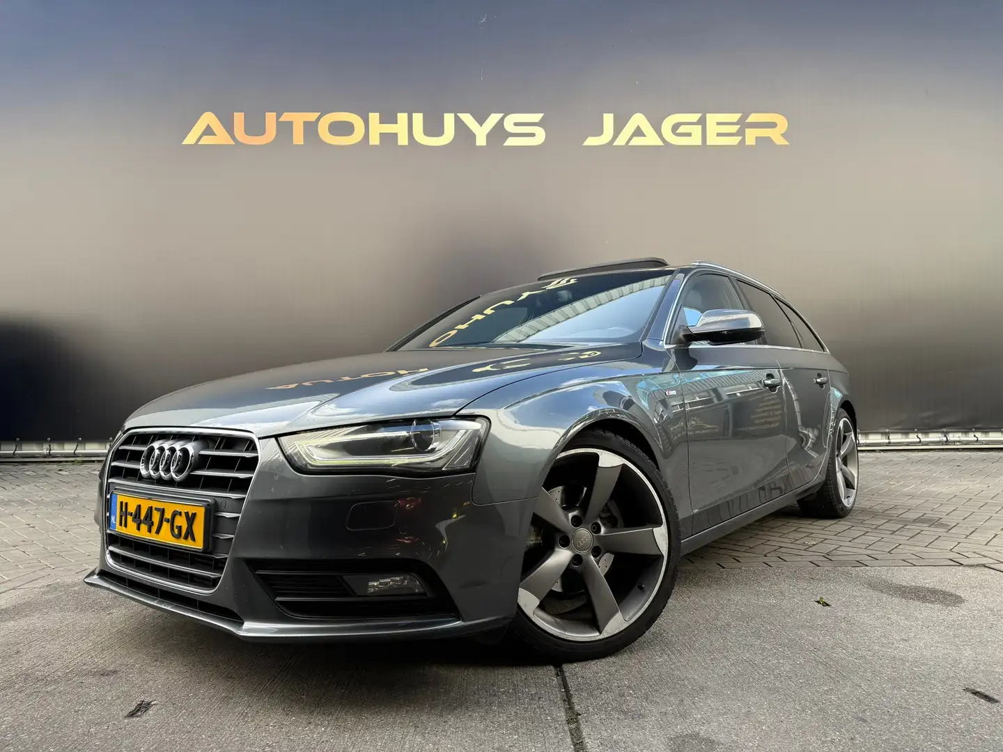 Audi A4 Avant 1.8 TFSI Pro Line S|Panorama|Trekhaak|Dodeho Gris - 1