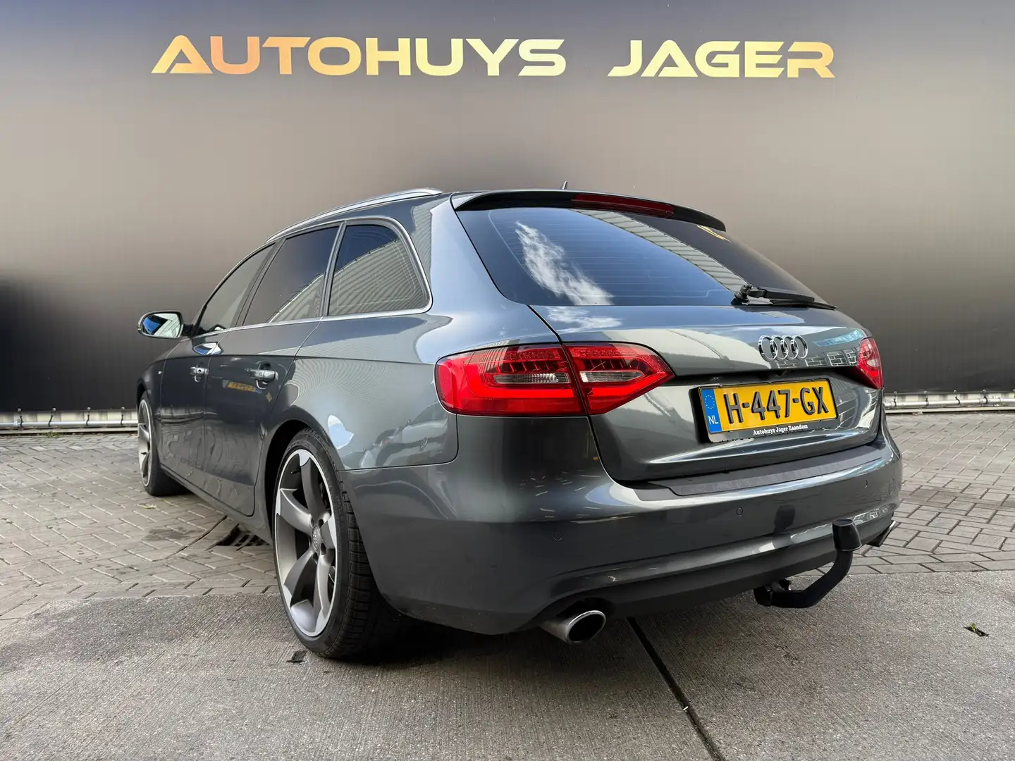 Audi A4 Avant 1.8 TFSI Pro Line S|Panorama|Trekhaak|Dodeho Gris - 2