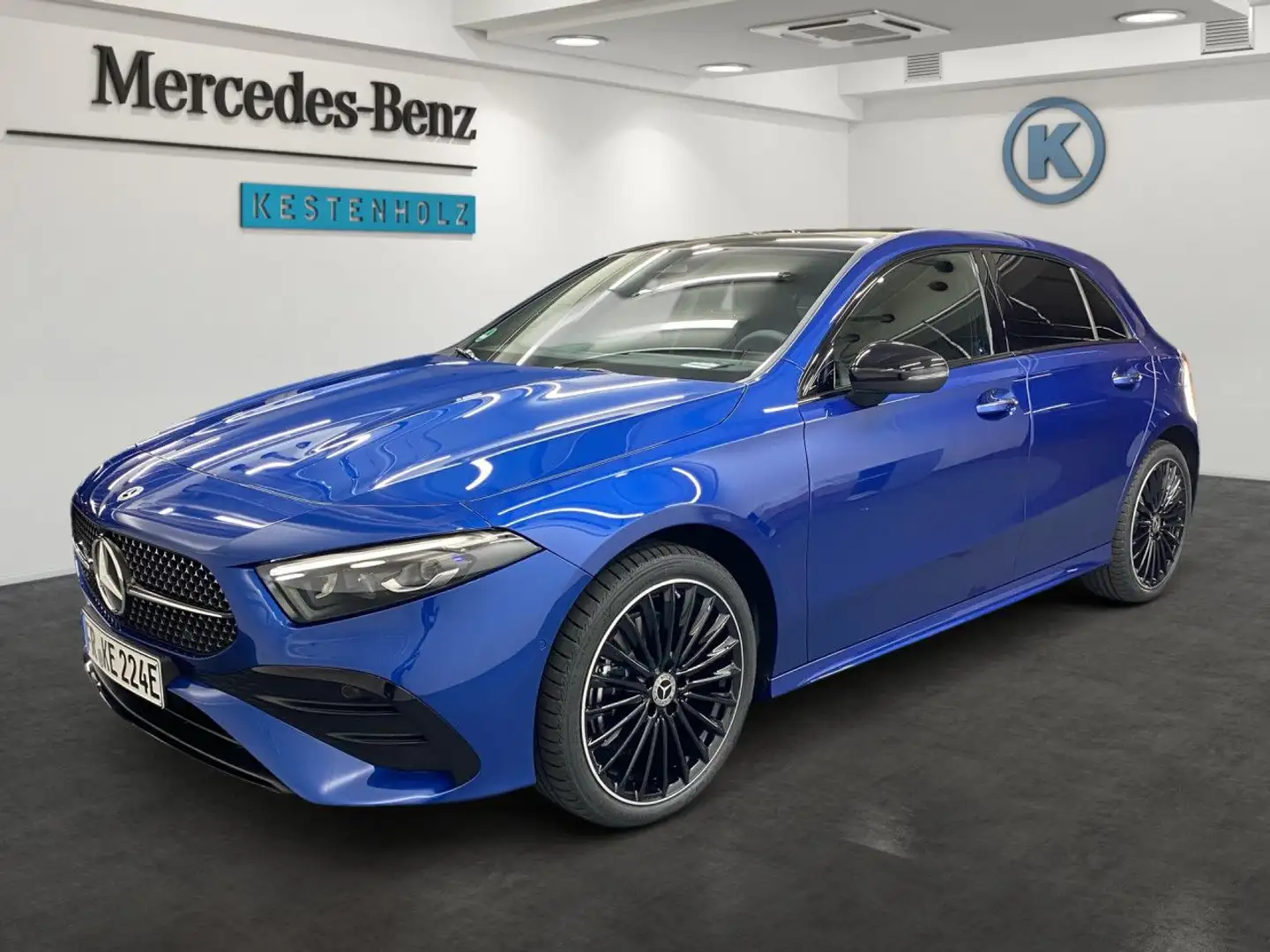 Mercedes-Benz A 250 e  AMG+NIGHT+PARK+DISTR+MULTIBEAM+KEYLESS Blau - 2