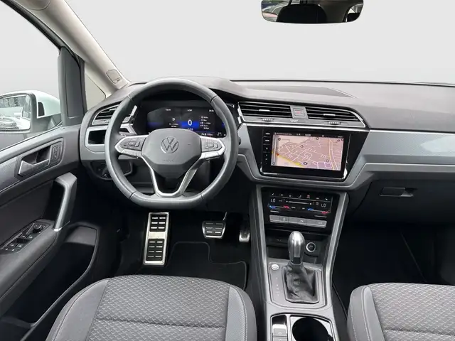 Volkswagen Touran view 10