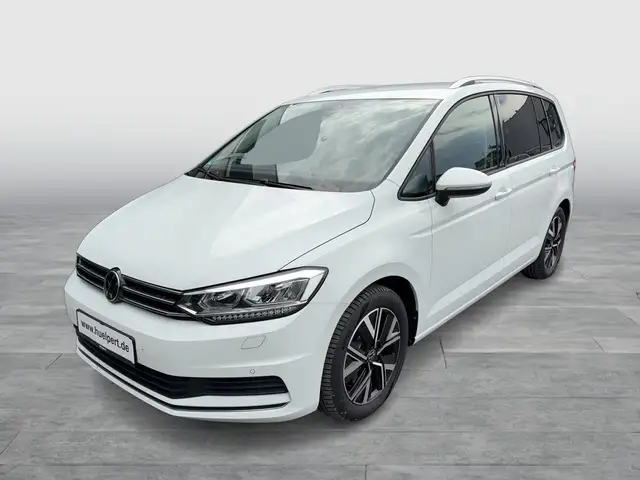 Volkswagen Touran view 2