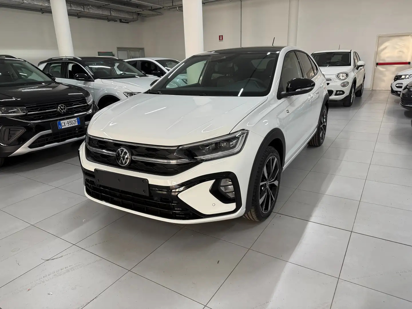 Volkswagen Taigo Taigo 1.0 tsi R-Line Plus 115cv KM ZERO DSG Bianco - 1