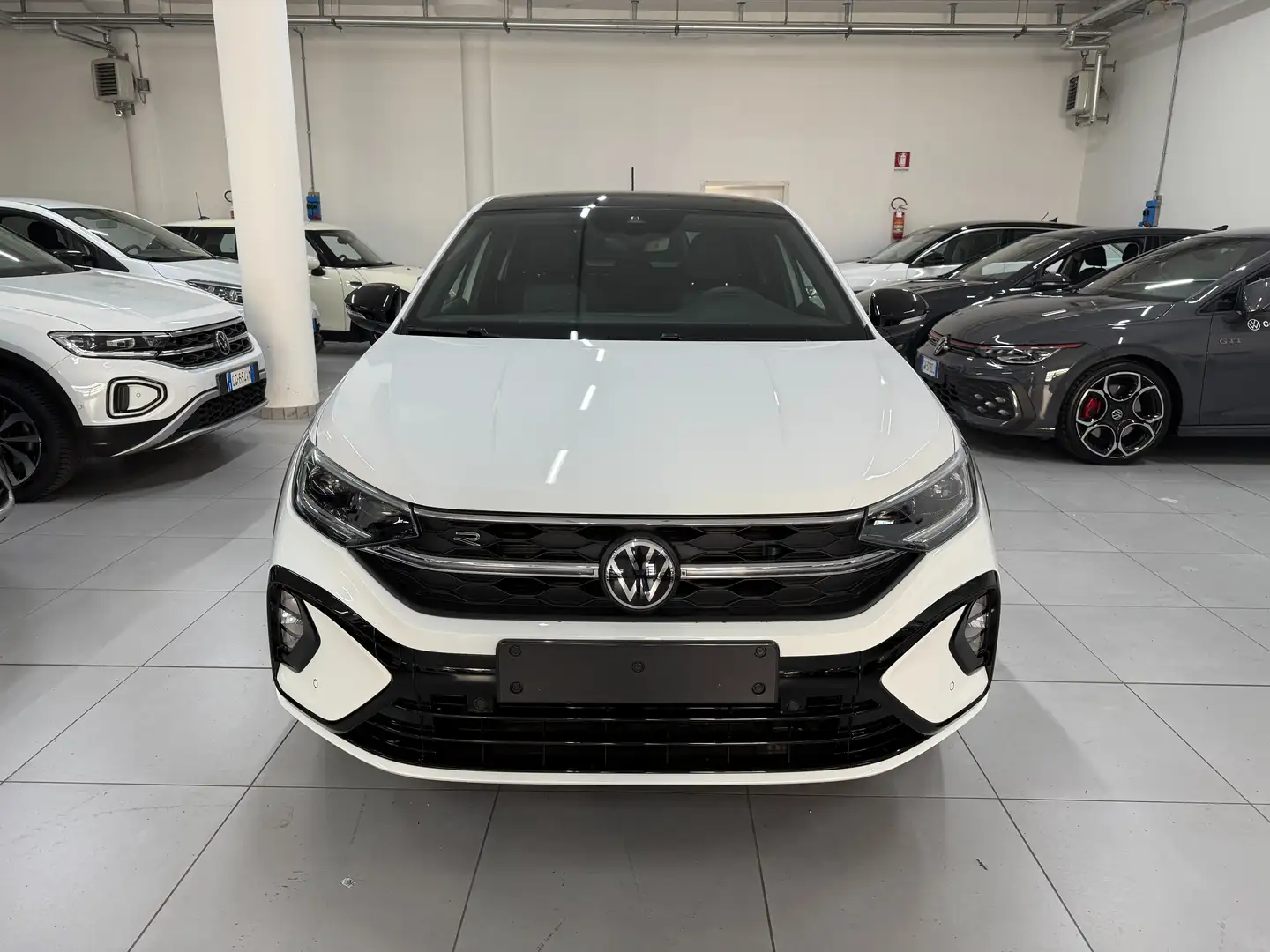 Volkswagen Taigo Taigo 1.0 tsi R-Line Plus 115cv KM ZERO DSG Bianco - 2